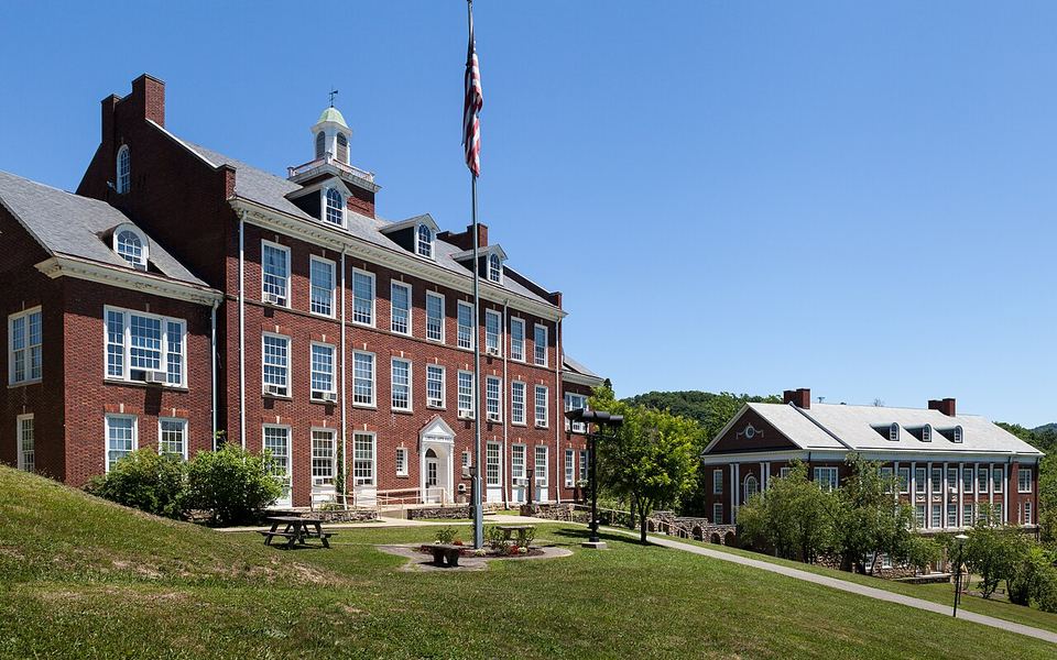 Davis & Elkins College campus