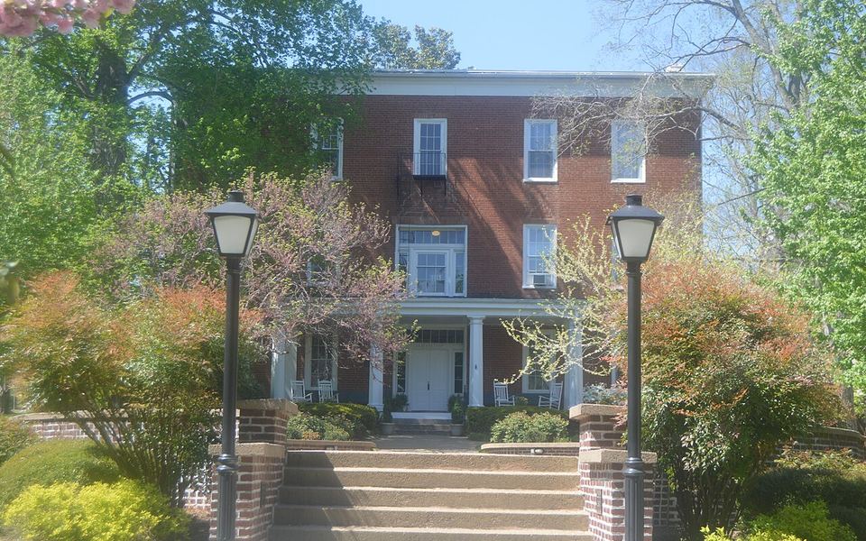 Tennessee Wesleyan University campus